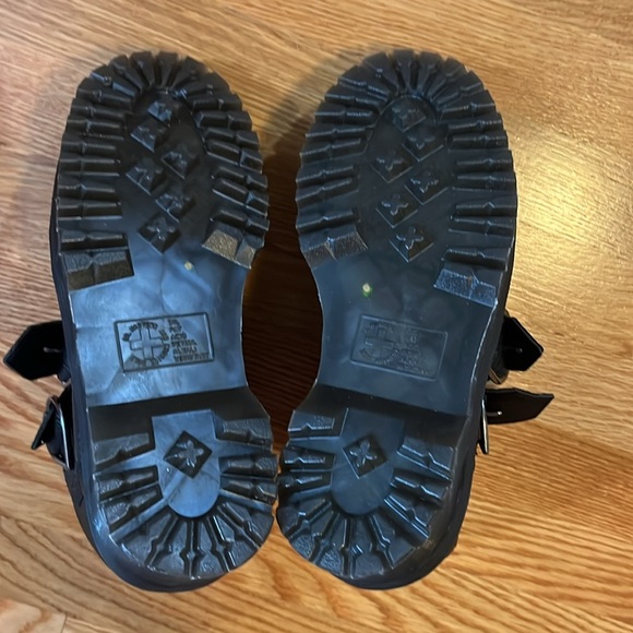 Dr Martens Devon Heart Leather Platform Boots Size 7 NEW - Picture 10 of 16